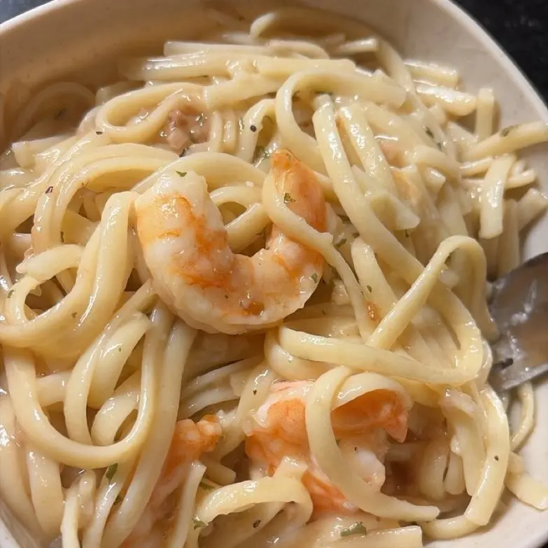 Shrimp linguine in a cream sauce.